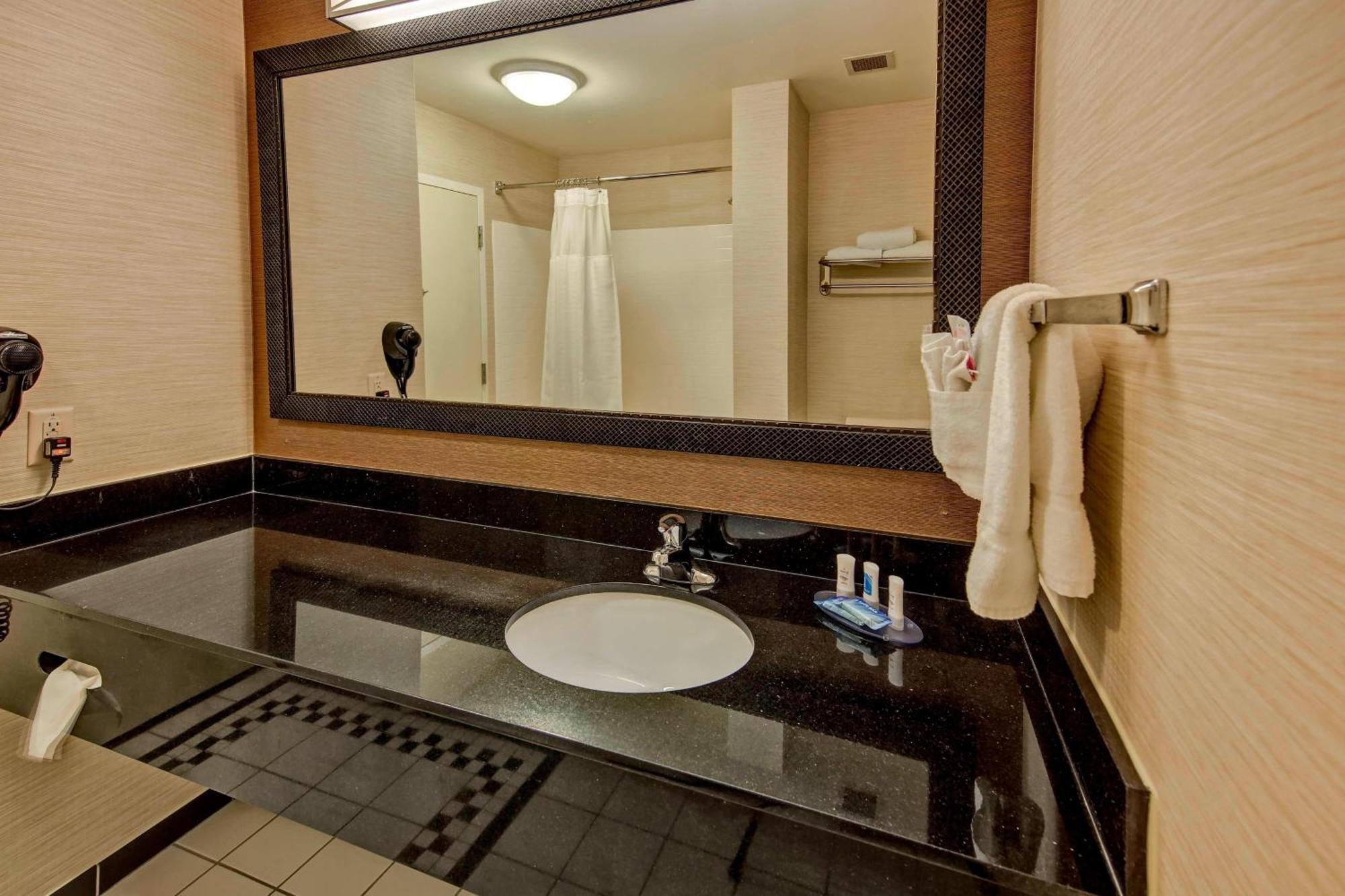 Fairfield Inn And Suites By Marriott Oklahoma City Airport Εξωτερικό φωτογραφία