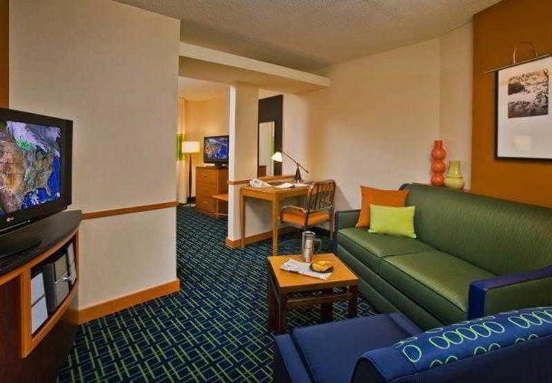 Fairfield Inn And Suites By Marriott Oklahoma City Airport Δωμάτιο φωτογραφία